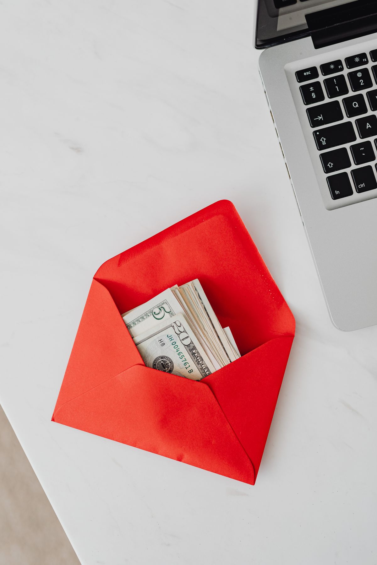 Cross-Border Crypto Payments: How Migrant Workers Send Money Home with Stablecoins